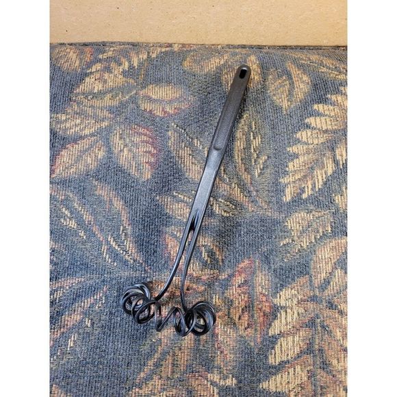Pampered Chef Kitchen Pampered Chef Black Nylon Spiral Whisk Poshmark